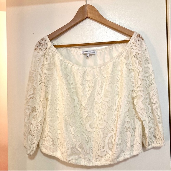 CUPCAKES AND CASHMERE white lace top - Picture 1 of 7